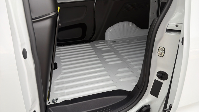 Vauxhall Combo Cargo Combo Diesel 1.5 Turbo D 100ps Prime Plus H1 Van - Image 5